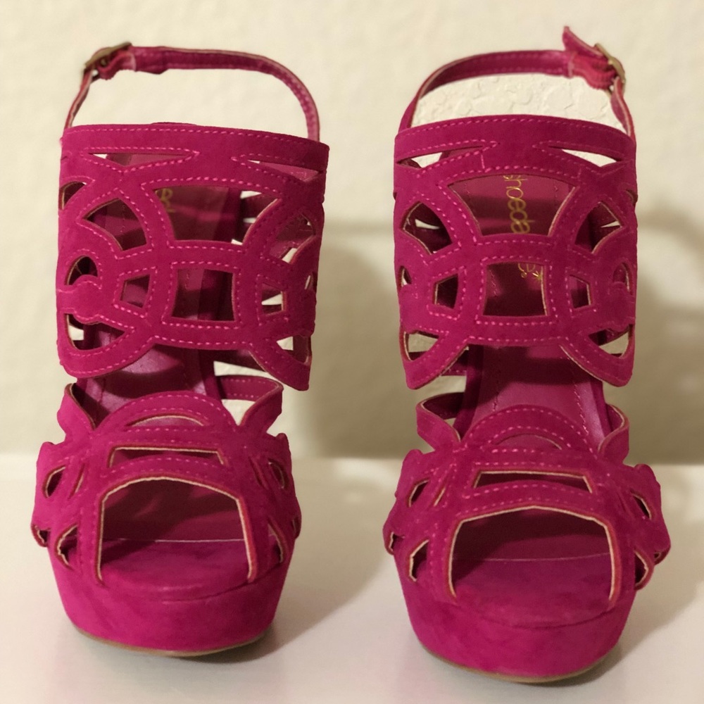 Shoedazzle Fuschia Sz 6 Stilettos